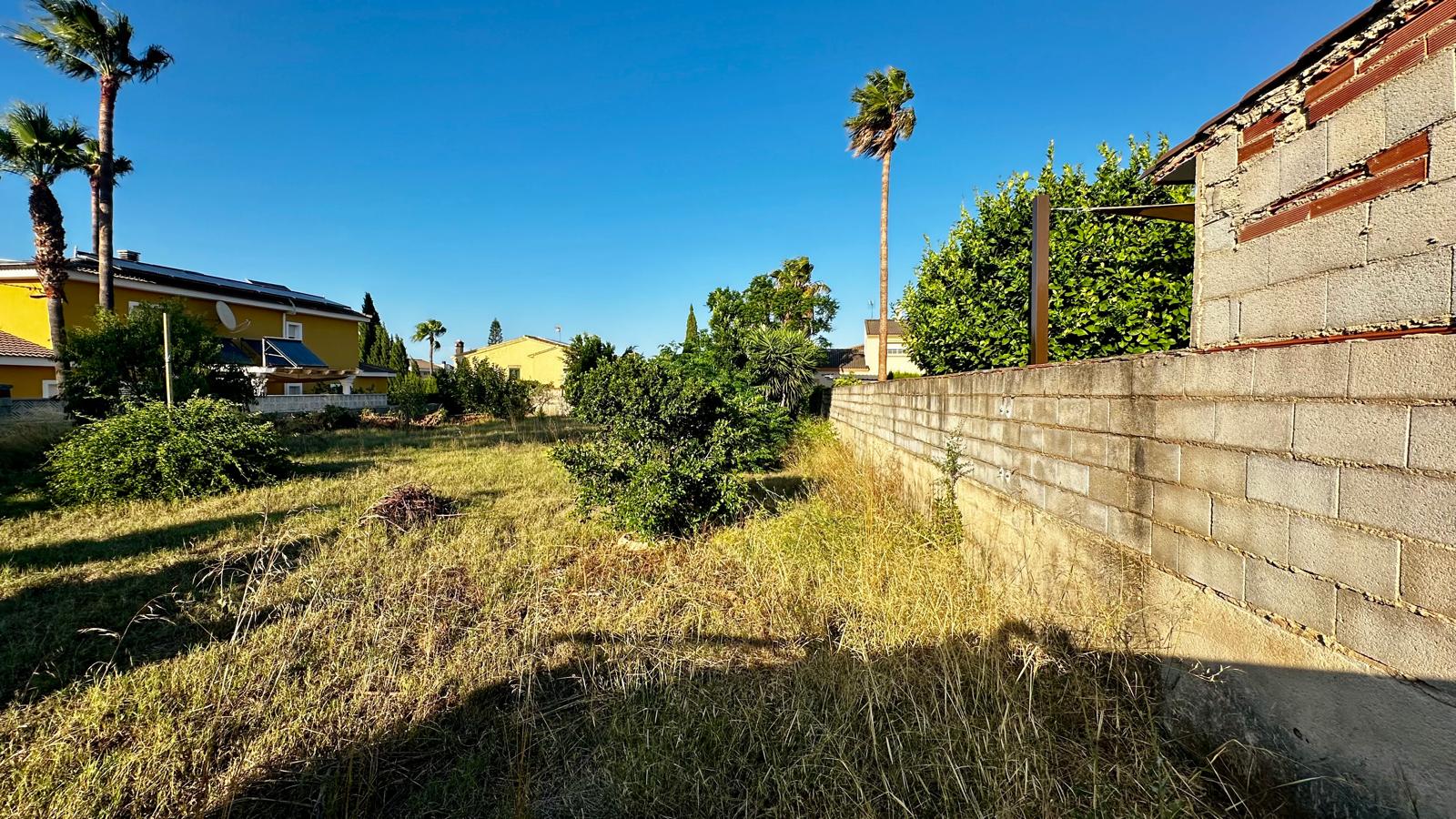 PLOT FOR SALE