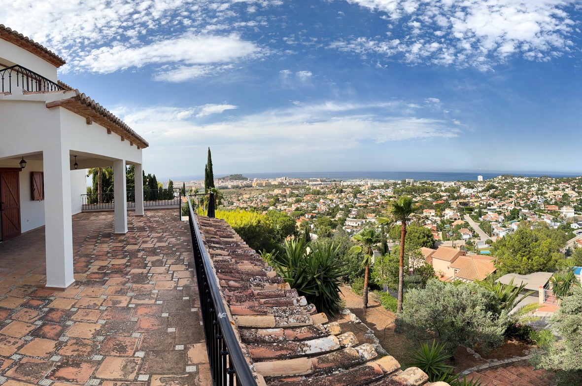 Villa impressionnante avec vue sur la mer à Denia