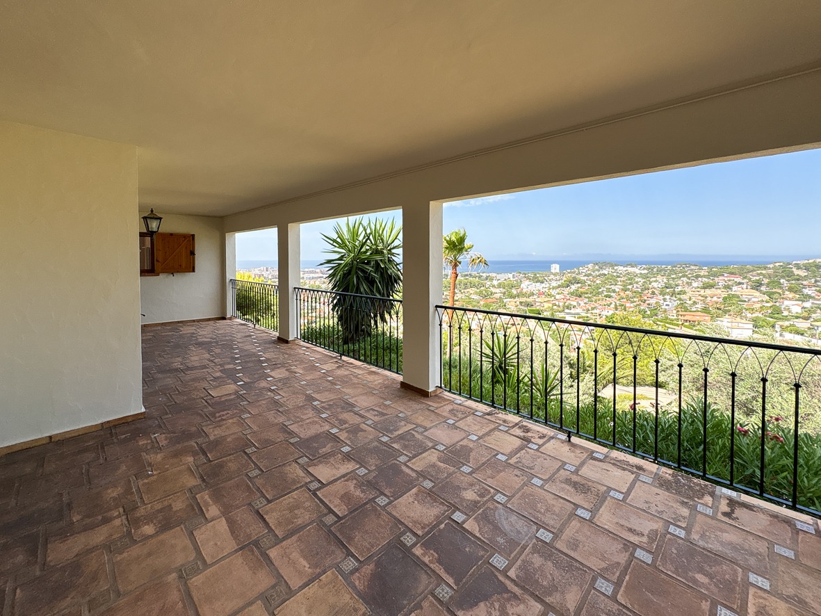 Villa impressionnante avec vue sur la mer à Denia