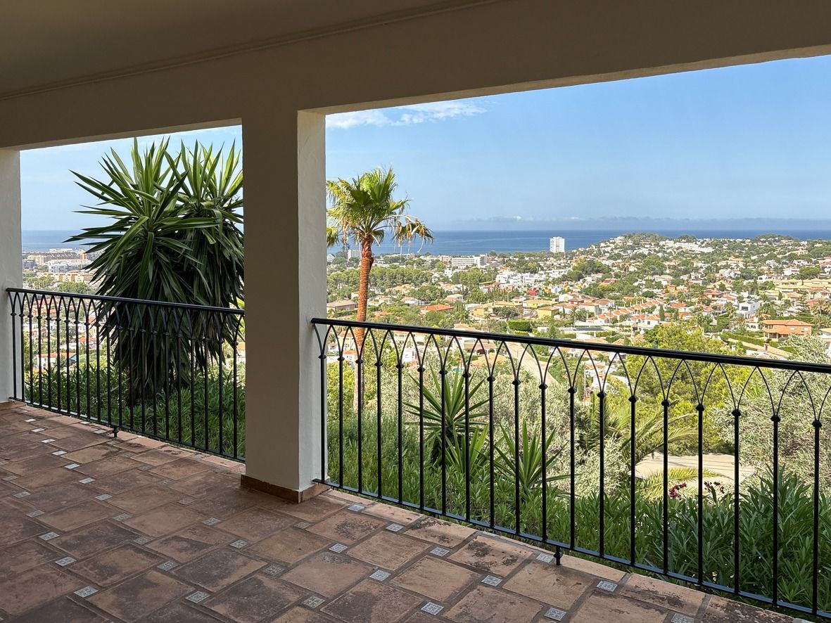 Villa impressionnante avec vue sur la mer à Denia