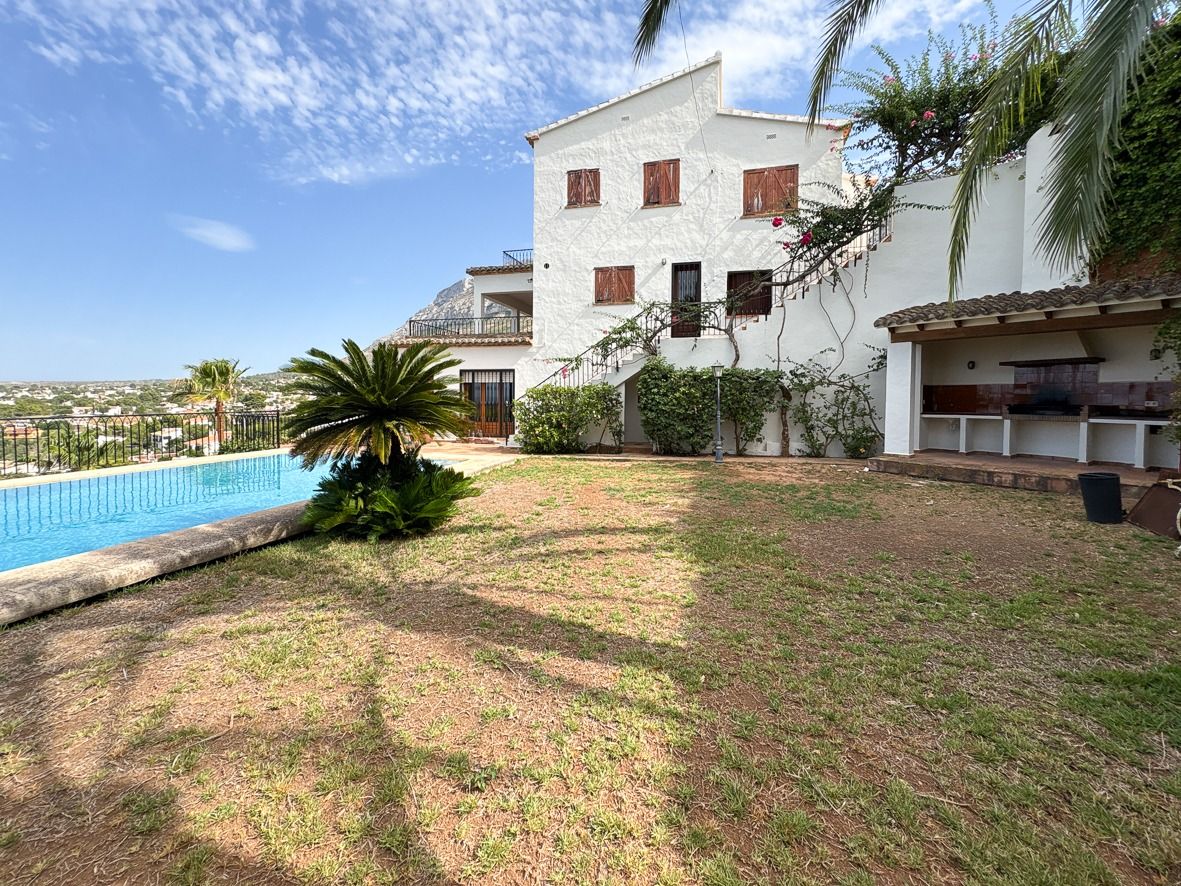 Villa impressionnante avec vue sur la mer à Denia