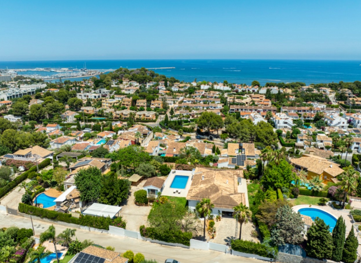 VILLA MODERNE SPECTACULAIRE À DENIA
