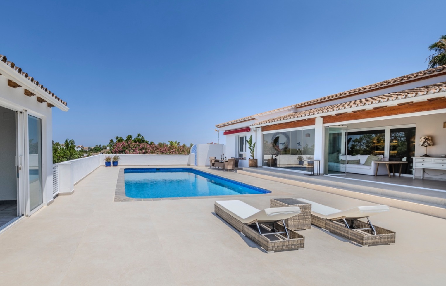 VILLA MODERNE SPECTACULAIRE À DENIA