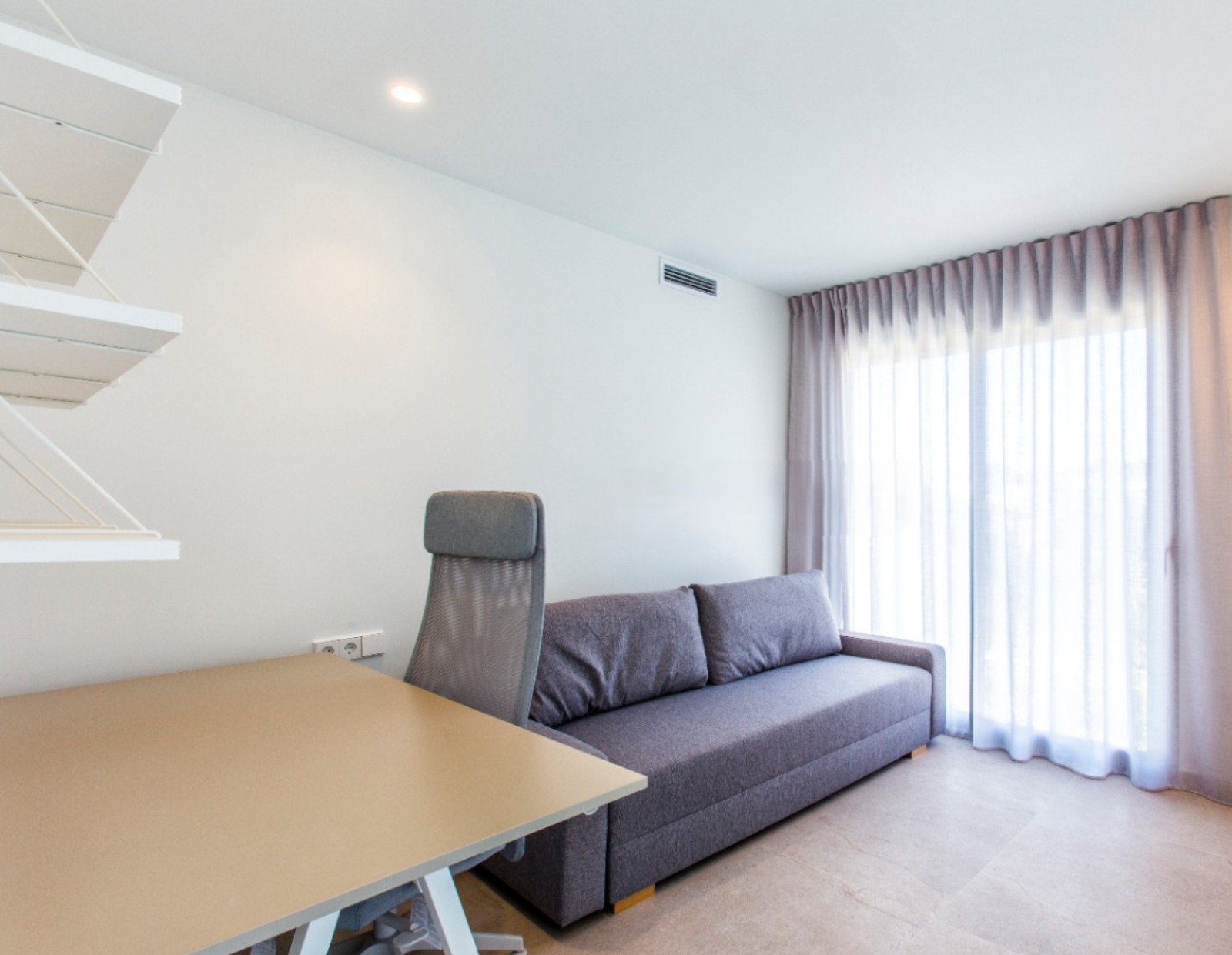 Villa à vendre à Denia avec 4 chambres et une piscine.
