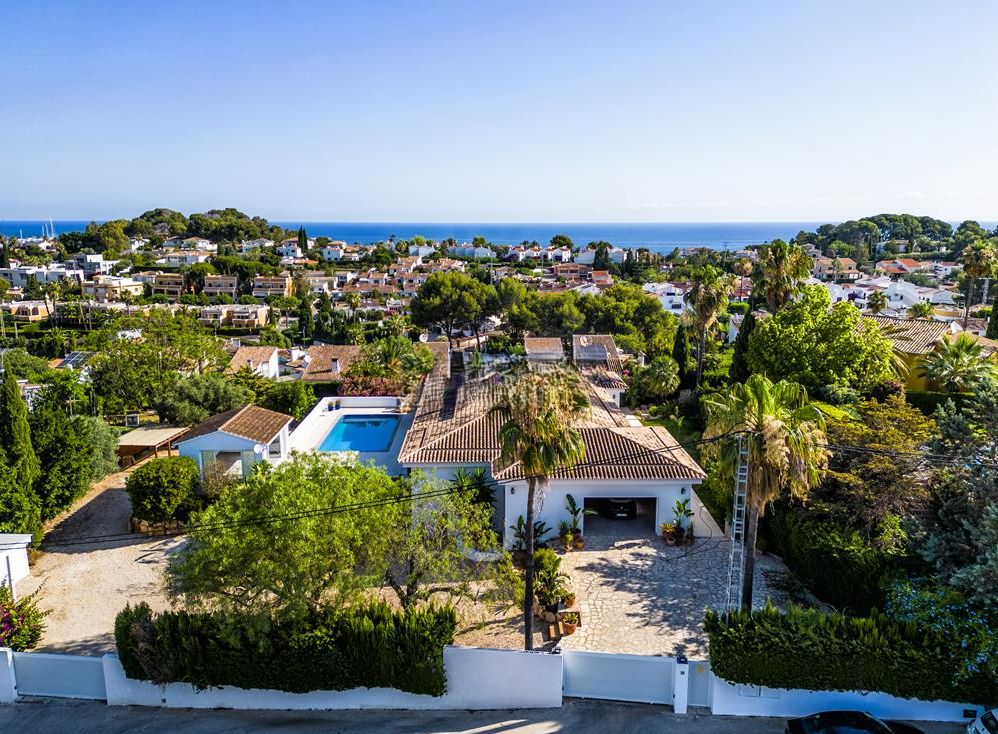 Villa à vendre avec 4 chambres et piscine à Denia, Alicante