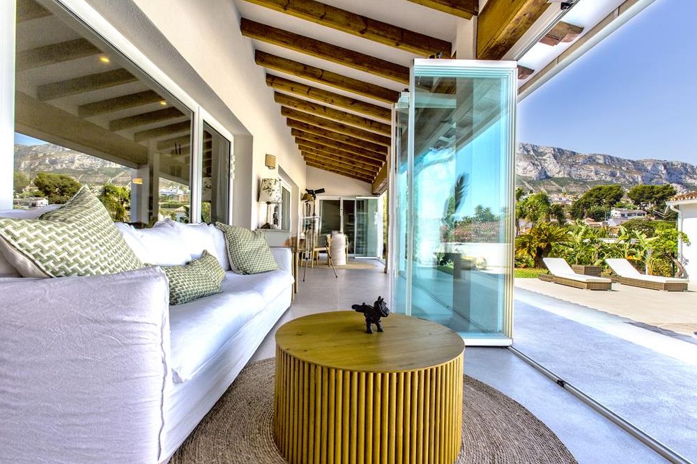 Villa à vendre avec 4 chambres et piscine à Denia, Alicante