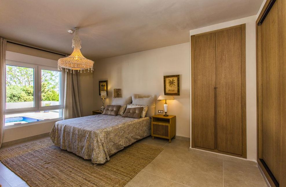 Villa à vendre avec 4 chambres et piscine à Denia, Alicante