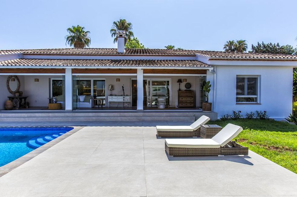 Villa à vendre avec 4 chambres et piscine à Denia, Alicante
