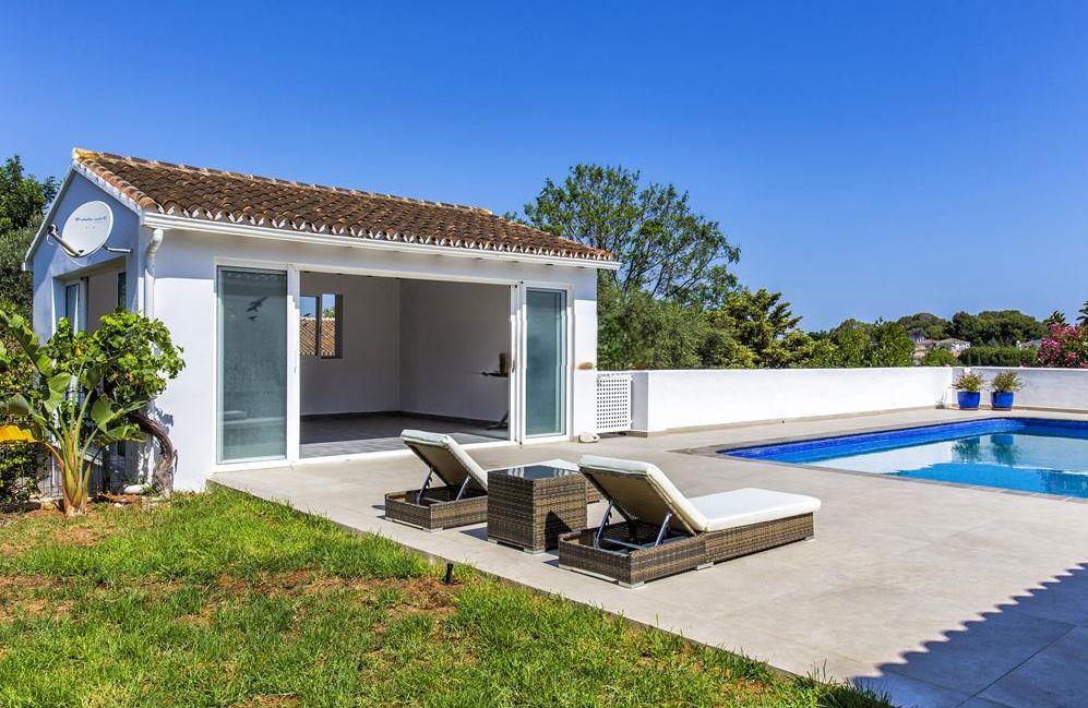 Villa à vendre avec 4 chambres et piscine à Denia, Alicante