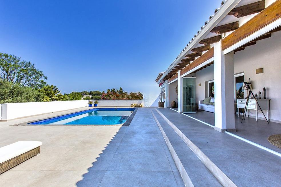 Villa à vendre avec 4 chambres et piscine à Denia, Alicante