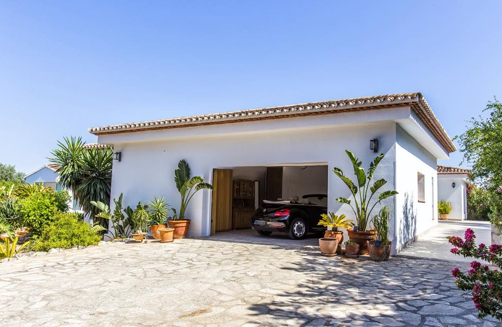Villa à vendre avec 4 chambres et piscine à Denia, Alicante