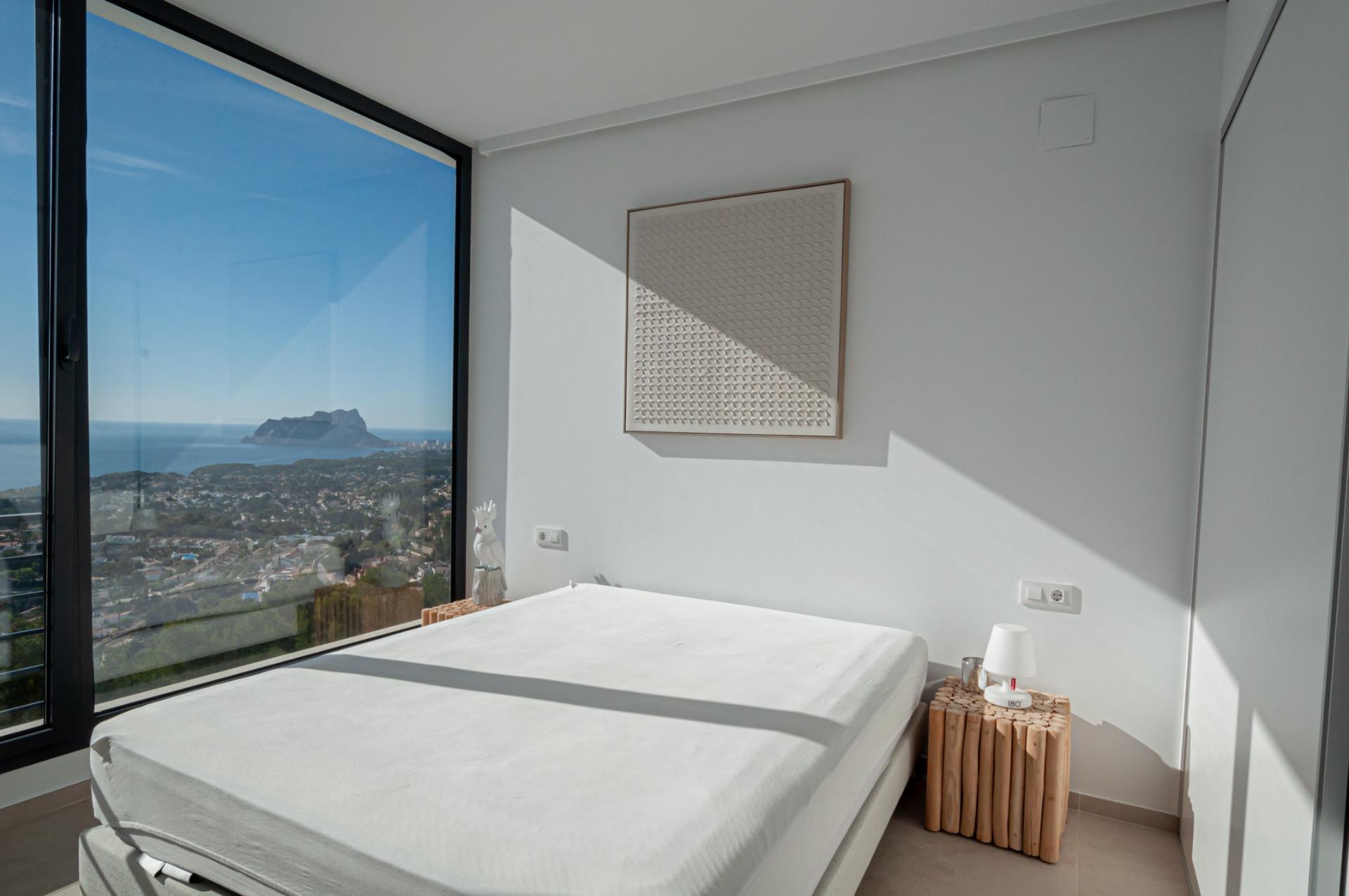 Modern villa with sea views in Moraira
