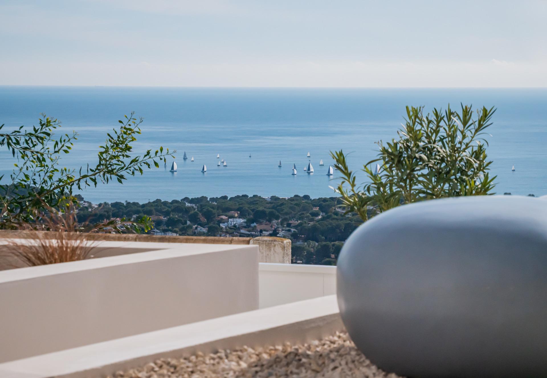 Modern villa with sea views in Moraira