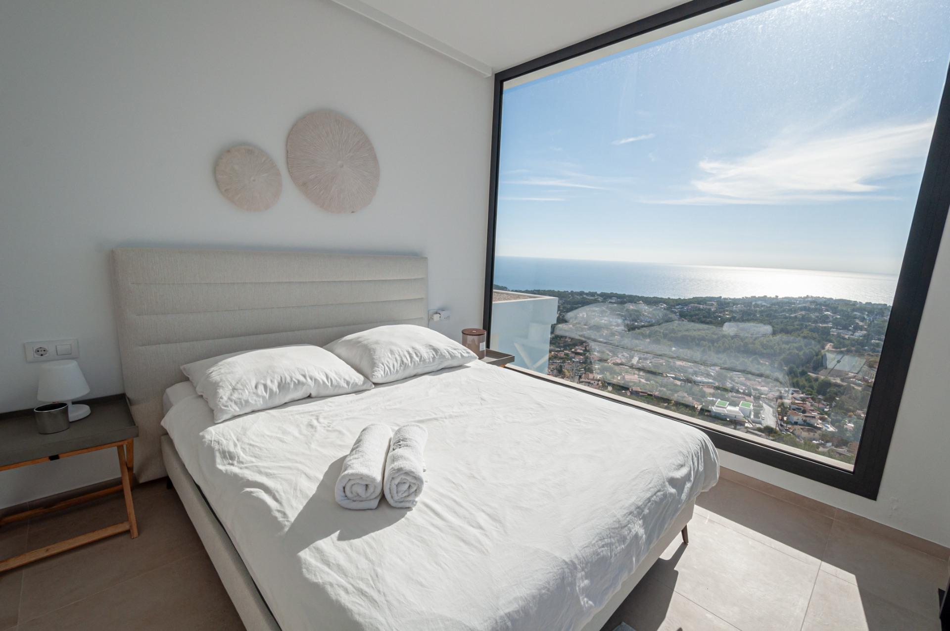 Modern villa with sea views in Moraira