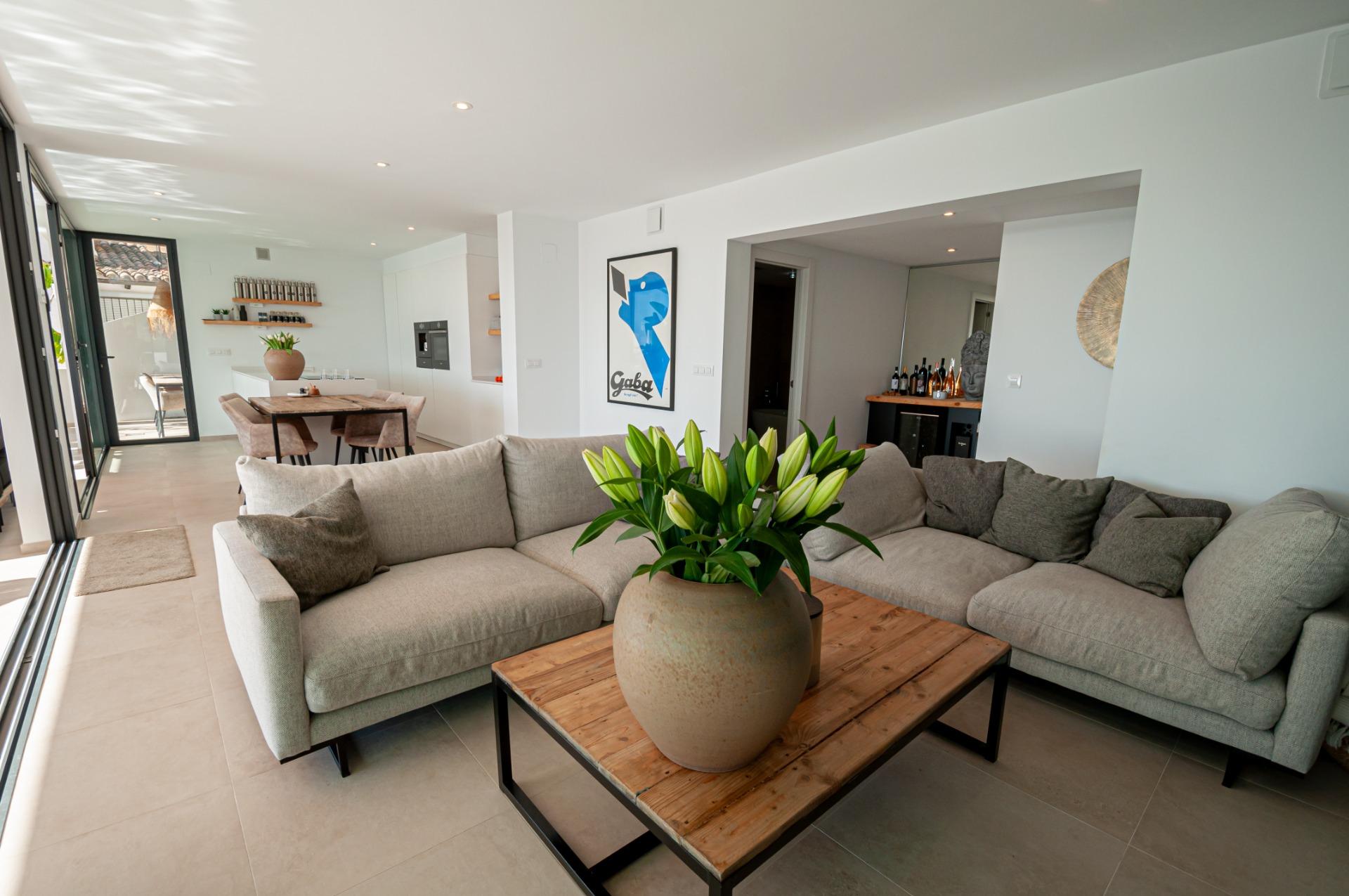 Modern villa with sea views in Moraira