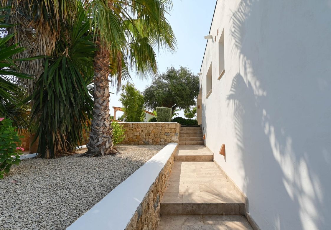 Exklusiv renoverad medelhavsvilla med havsutsikt i Moraira