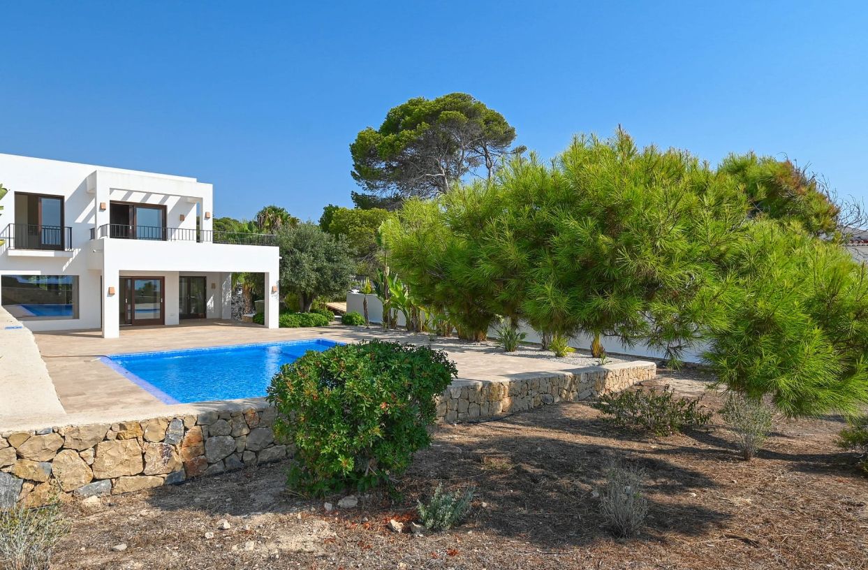 Exklusiv renoverad medelhavsvilla med havsutsikt i Moraira