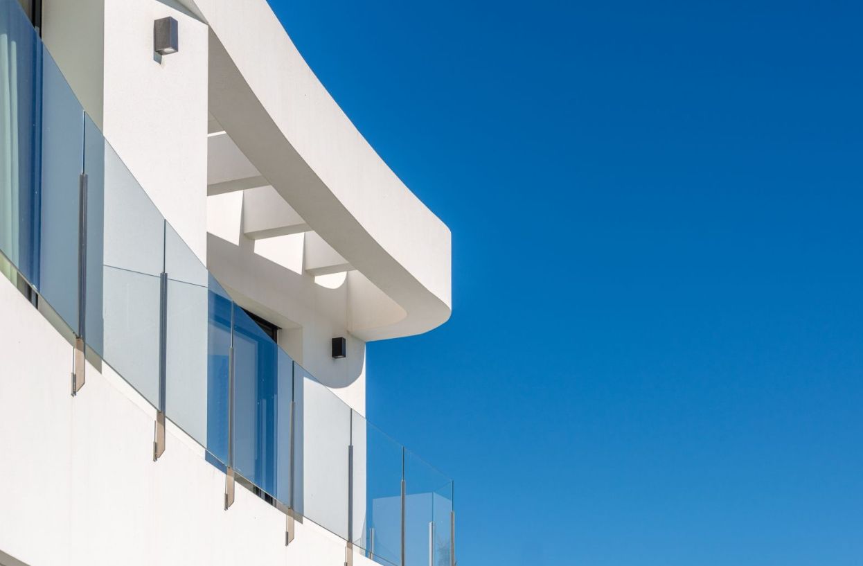 Villa spectaculaire neuve avec vue panoramique sur la mer à Moraira.