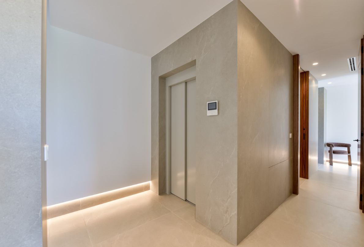 Spektakuläre Villa mit 4 Schlafzimmern in Altea, Alicante.