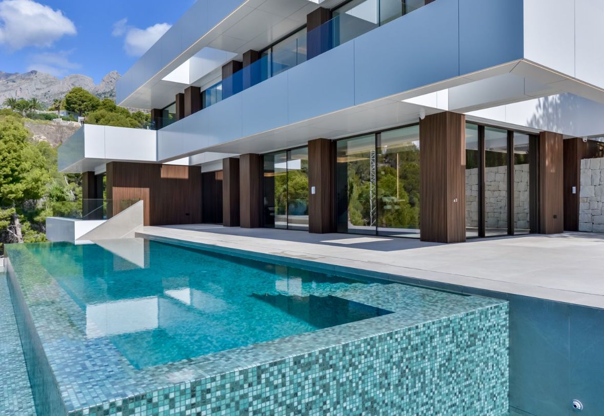 Spektakuläre Villa mit 4 Schlafzimmern in Altea, Alicante.