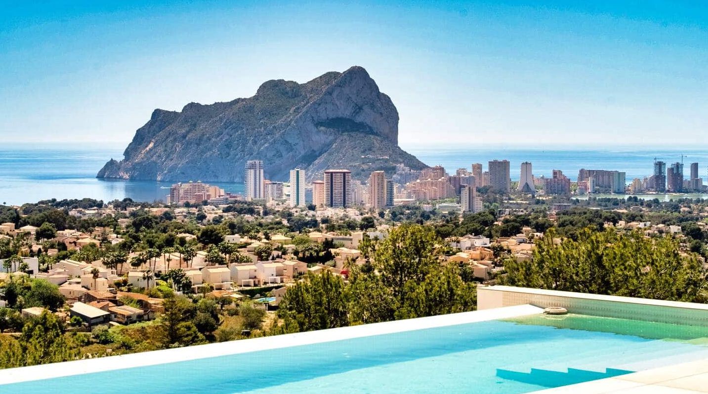 Villa de Lujo Exclusiva con Vistas Panorámicas al Mar en Benissa