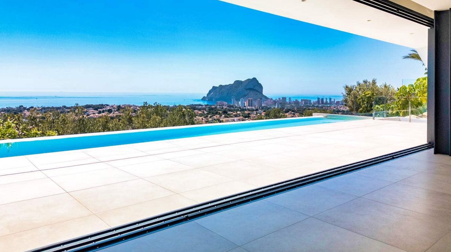 Villa de Lujo Exclusiva con Vistas Panorámicas al Mar en Benissa