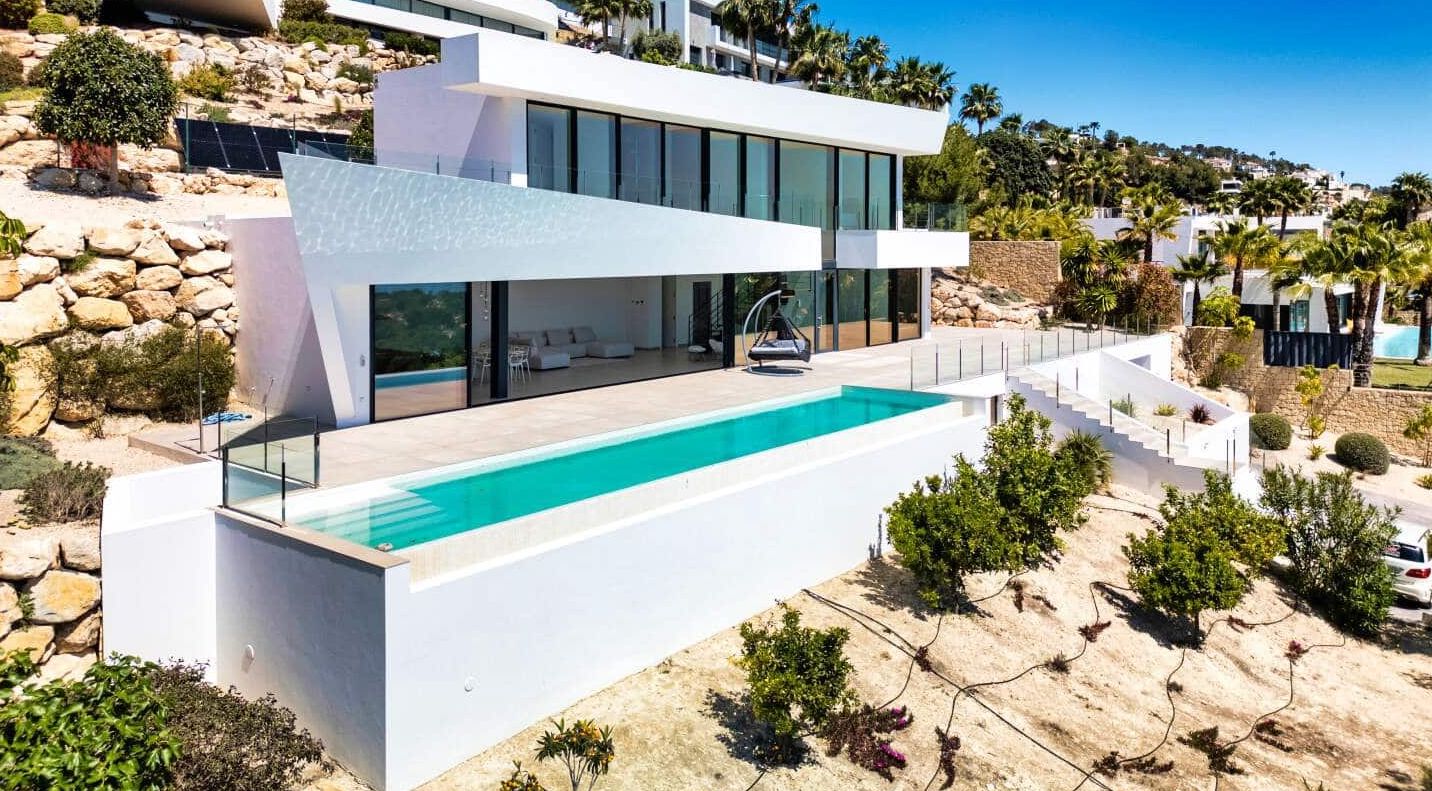 Villa de Lujo Exclusiva con Vistas Panorámicas al Mar en Benissa