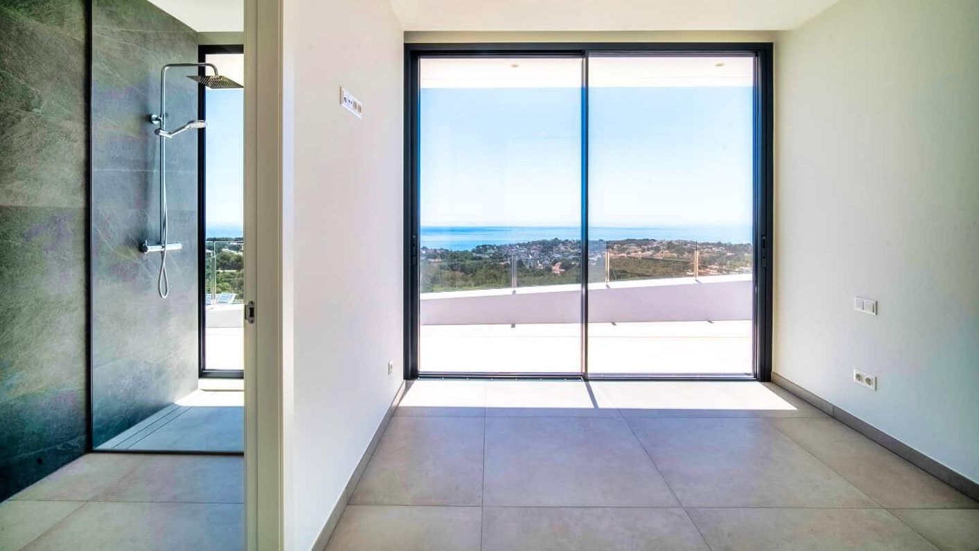 Villa de Lujo Exclusiva con Vistas Panorámicas al Mar en Benissa