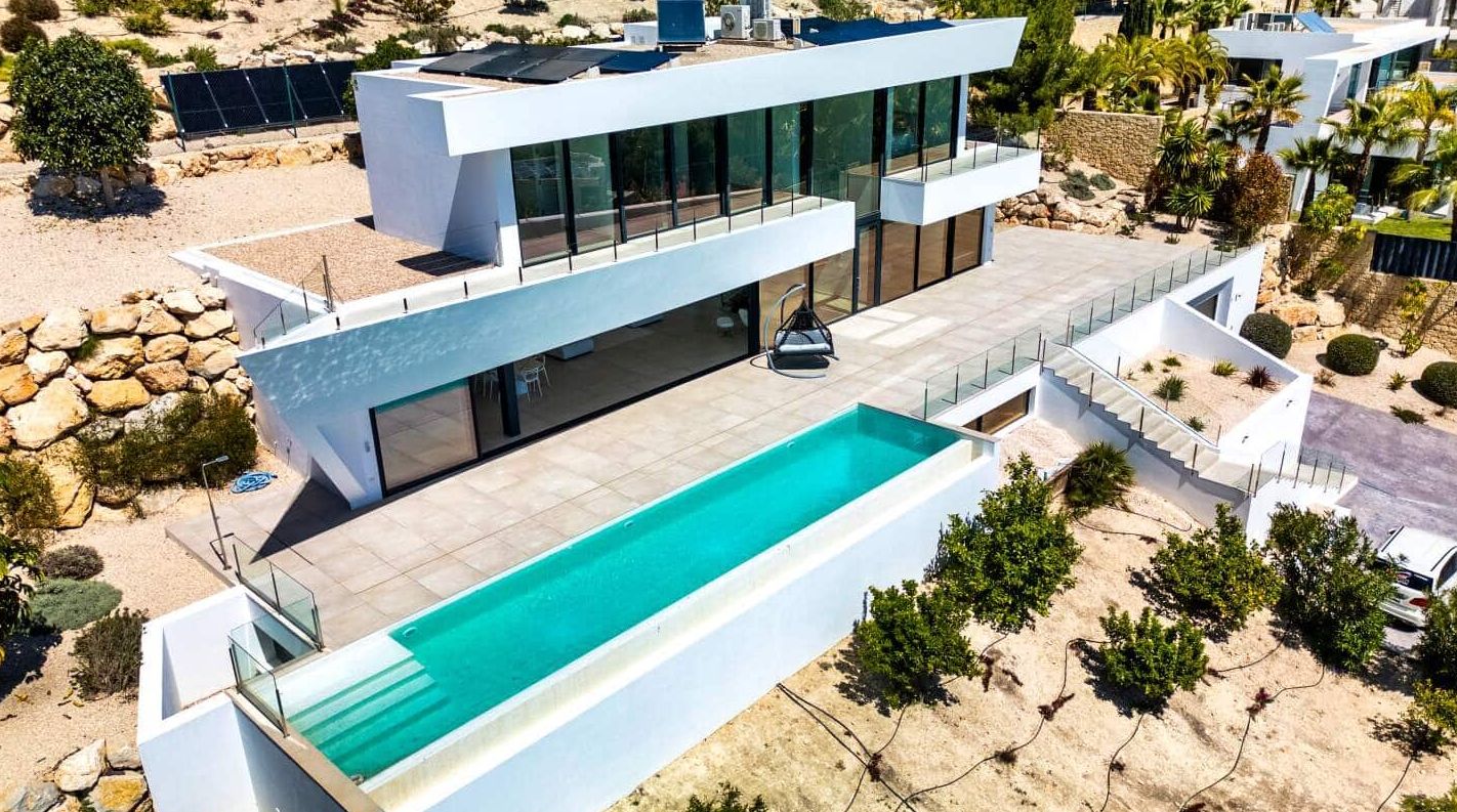Villa de Lujo Exclusiva con Vistas Panorámicas al Mar en Benissa