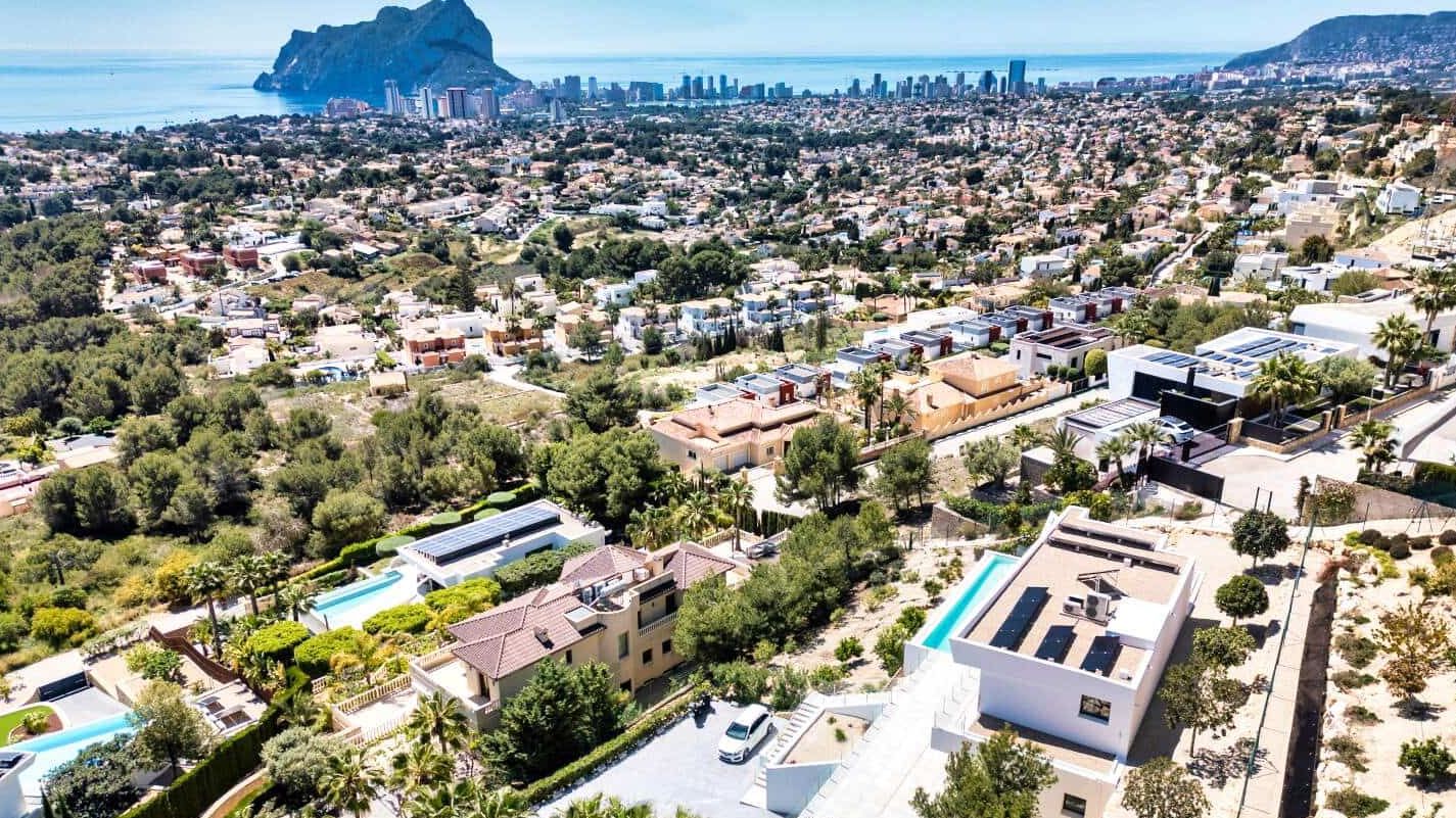 Villa de Lujo Exclusiva con Vistas Panorámicas al Mar en Benissa