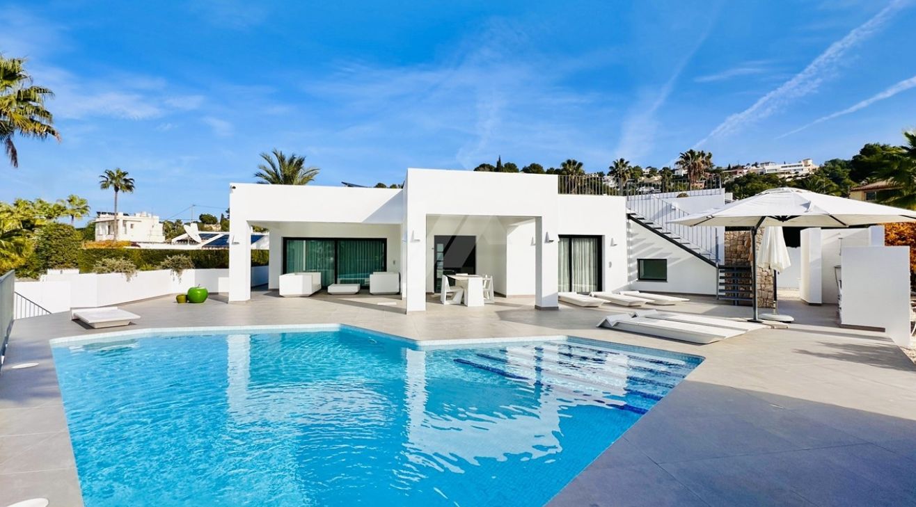 CP1131 - Villa moderne exclusive de plain-pied à Moraira, à deux pas de la mer et de tous les services.