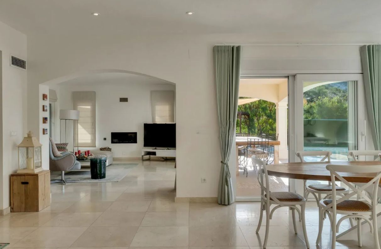 Villa med havutsikt i Moraira med 4 soverom
