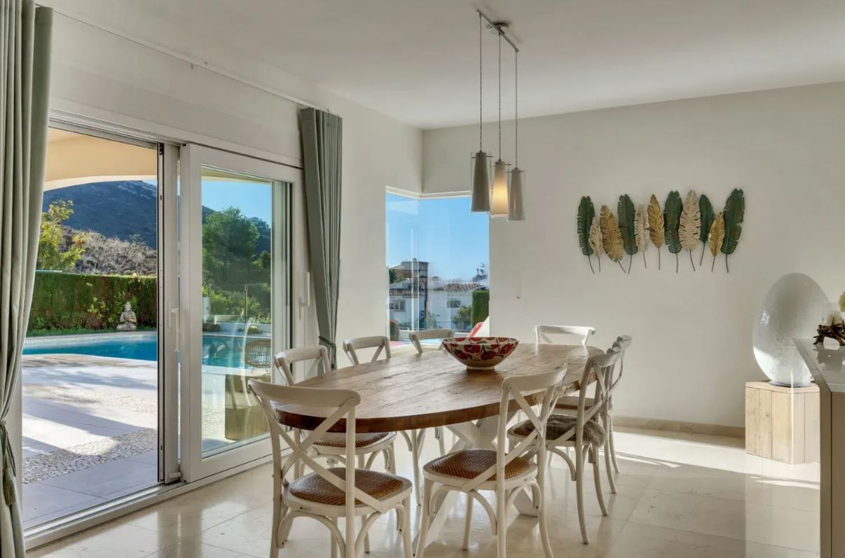 Villa med havutsikt i Moraira med 4 soverom