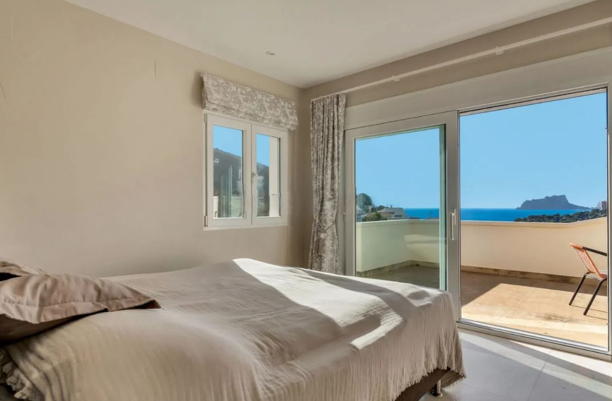 Villa med havutsikt i Moraira med 4 soverom