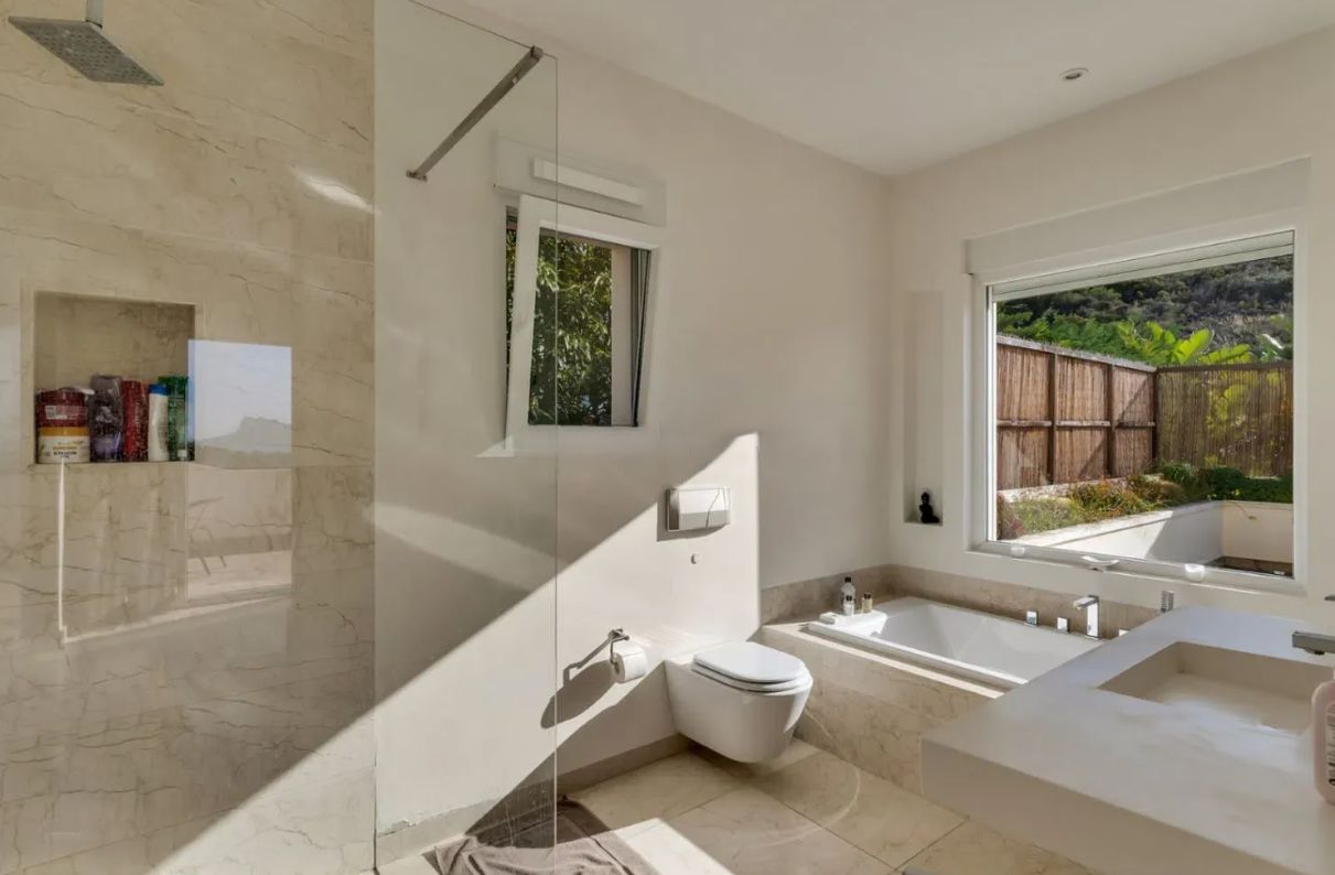 Villa med havutsikt i Moraira med 4 soverom