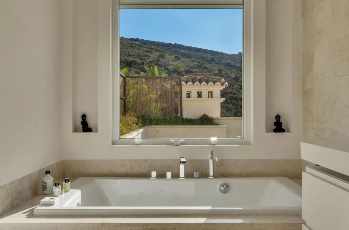 Villa med havutsikt i Moraira med 4 soverom