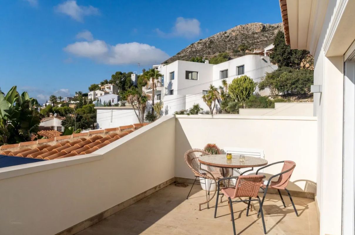 Villa med havutsikt i Moraira med 4 soverom