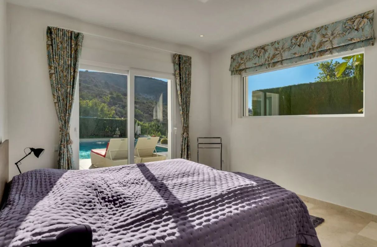 Villa med havutsikt i Moraira med 4 soverom