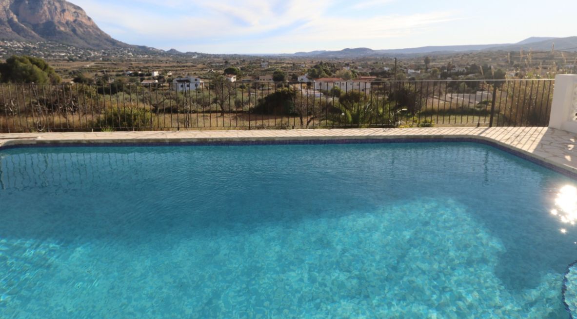 Villa de 4 chambres avec maison d'invités à Gata de Gorgos