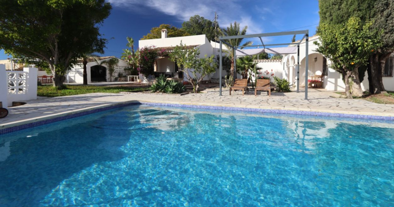 Villa de 4 chambres avec maison d'invités à Gata de Gorgos
