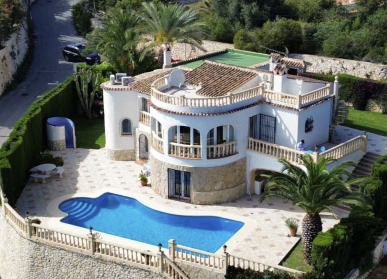 Spektakuläre Villa mit 3 Schlafzimmern und Meerblick in der Cala Ambolo - Javea