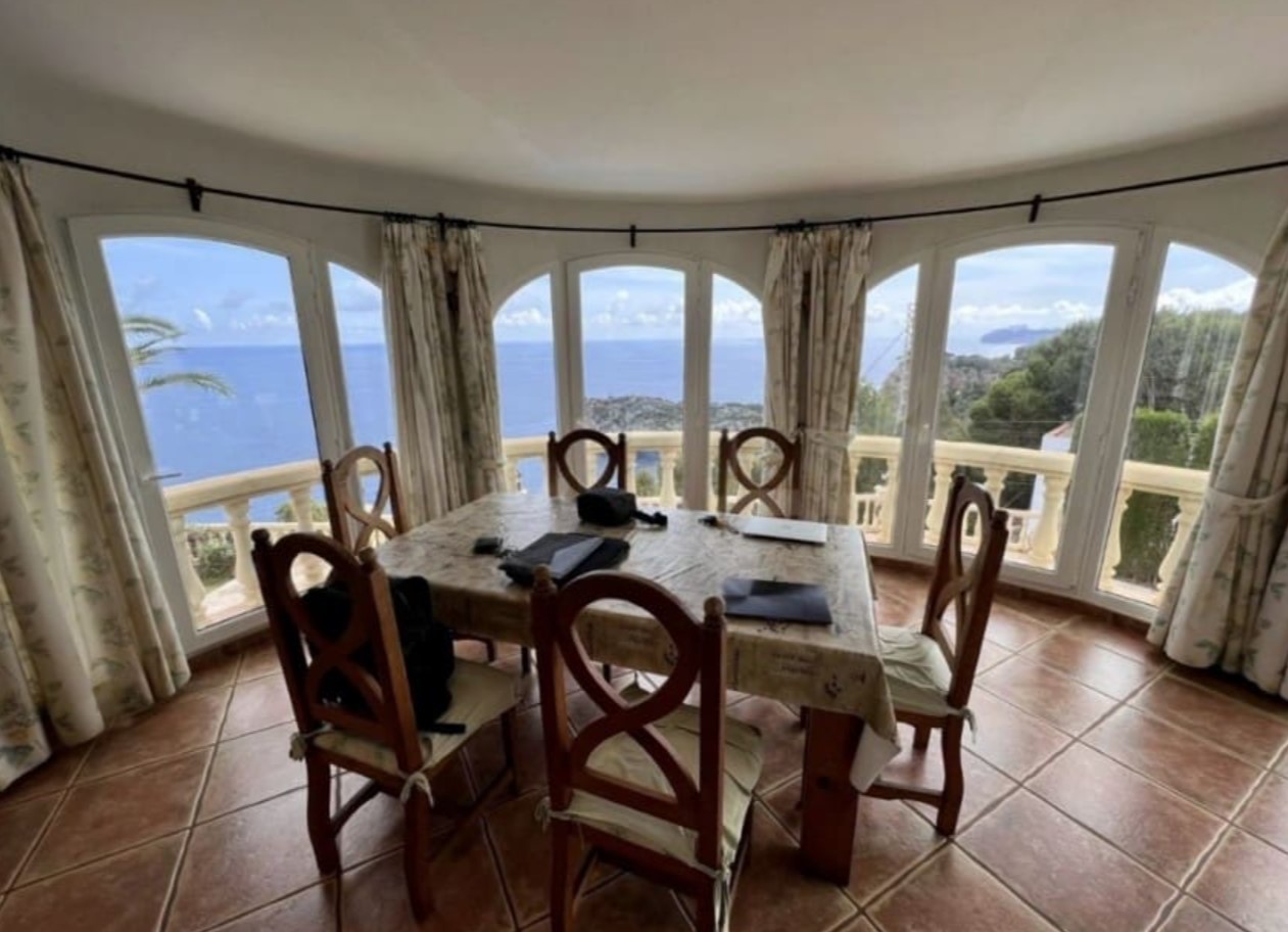 Spektakuläre Villa mit 3 Schlafzimmern und Meerblick in der Cala Ambolo - Javea