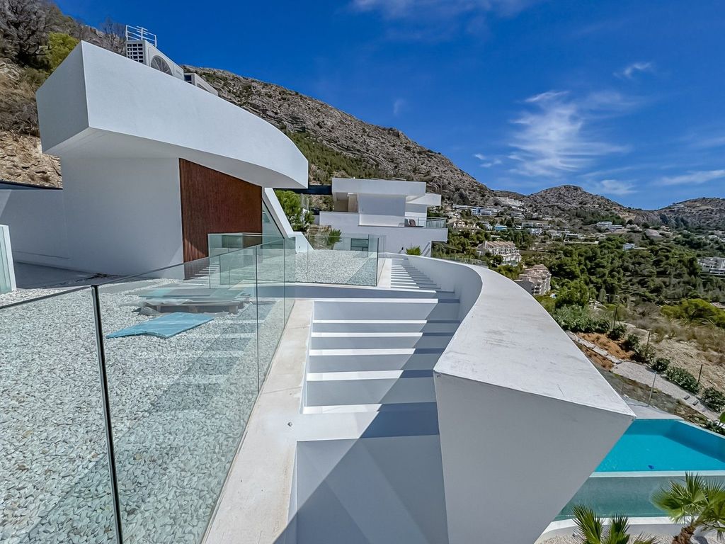 Villa à vendre avec 4 chambres et piscine à Altea