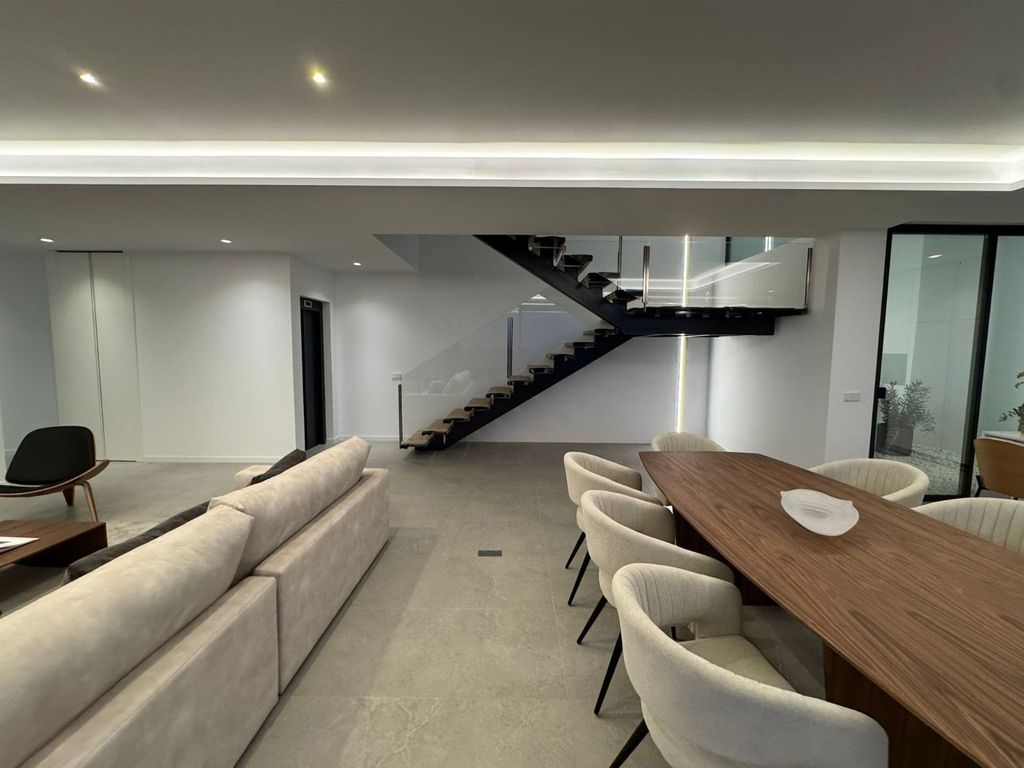 Villa à vendre avec 4 chambres et piscine à Altea