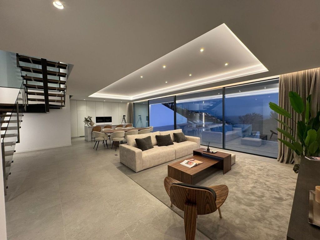 Villa à vendre avec 4 chambres et piscine à Altea