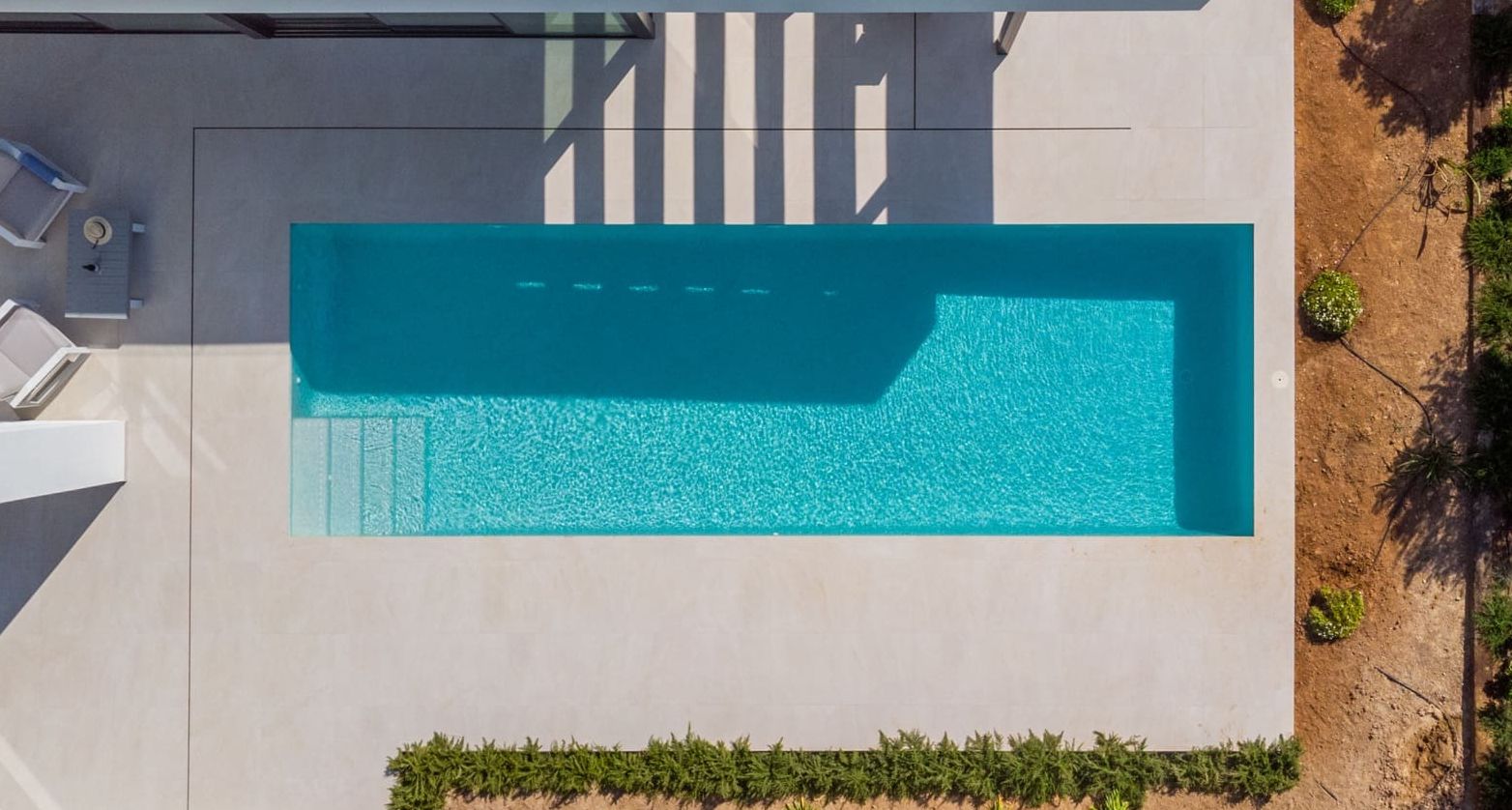 Villa de luxe neuve à Jávea – Terrain sud de 1.032 m², piscine chauffée et haute efficacité énergétique.