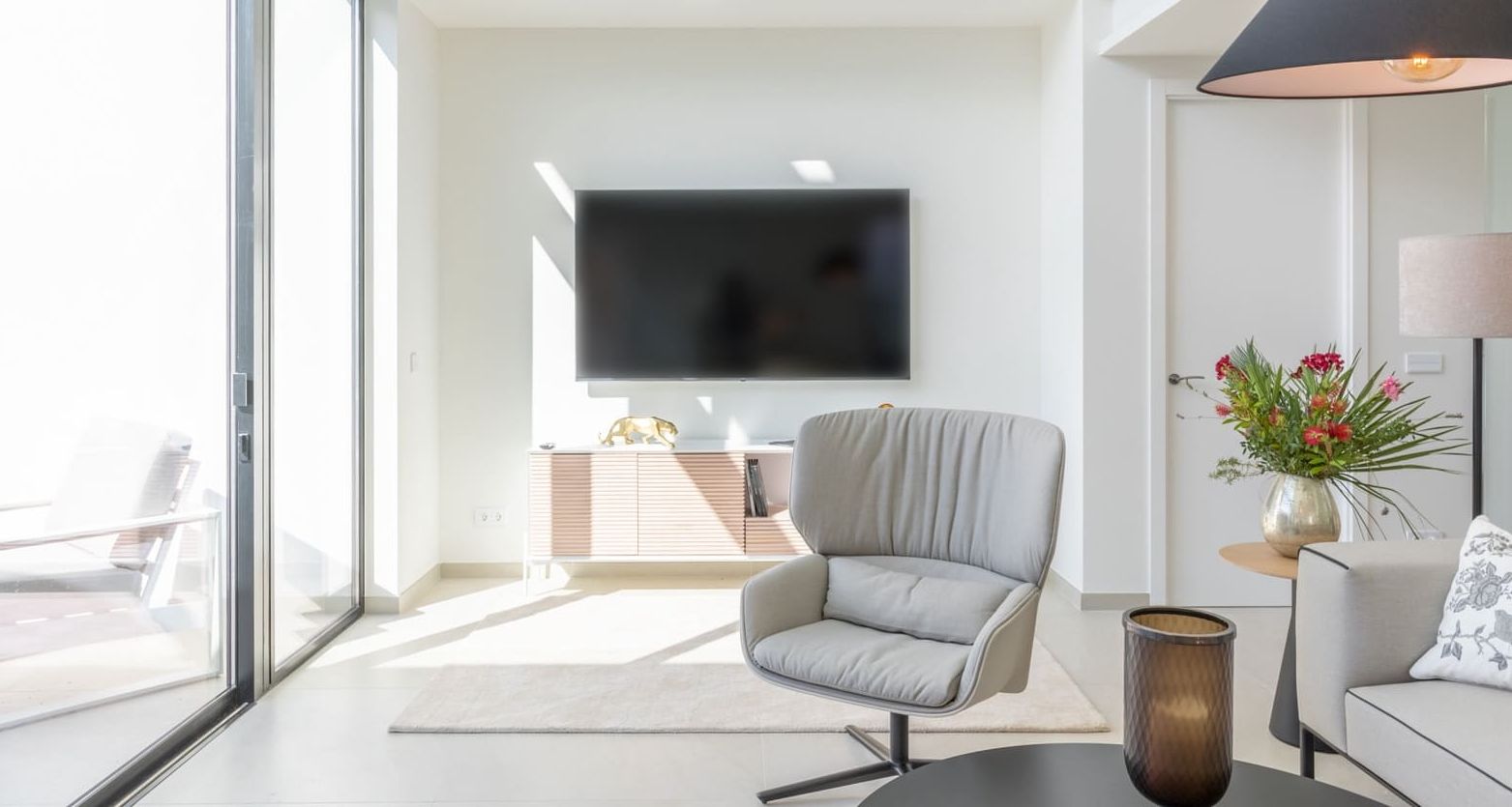 Villa de luxe neuve à Jávea – Terrain sud de 1.032 m², piscine chauffée et haute efficacité énergétique.