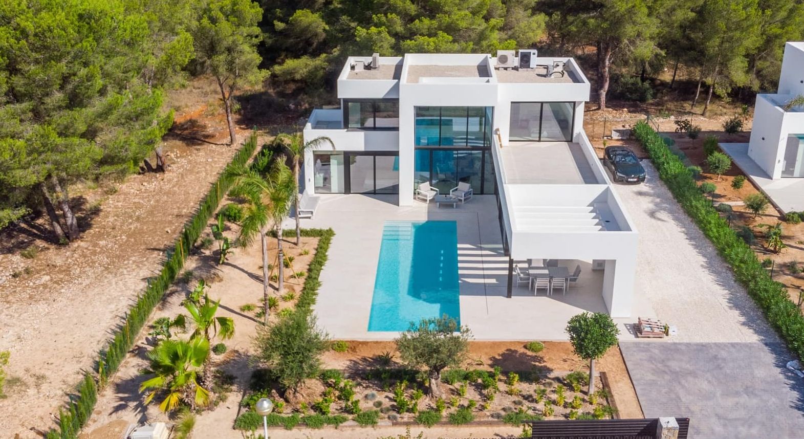 Villa de luxe neuve à Jávea – Terrain sud de 1.032 m², piscine chauffée et haute efficacité énergétique.