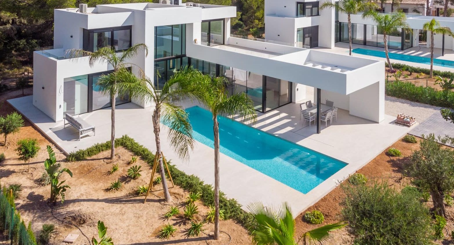 Villa de luxe neuve à Jávea – Terrain sud de 1.032 m², piscine chauffée et haute efficacité énergétique.