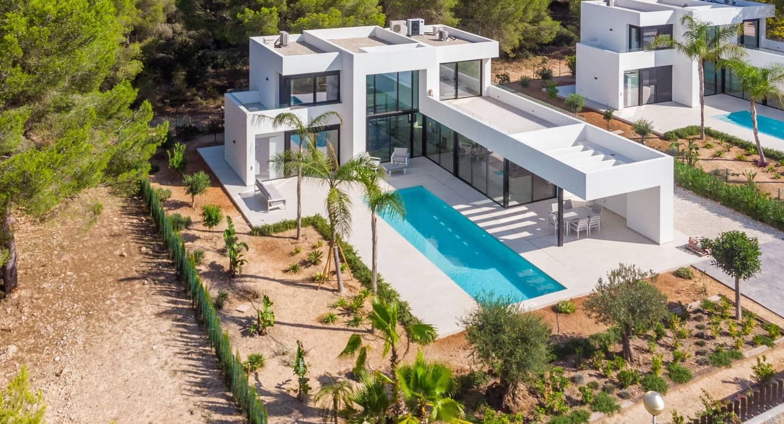 Villa de luxe neuve à Jávea – Terrain sud de 1.032 m², piscine chauffée et haute efficacité énergétique.
